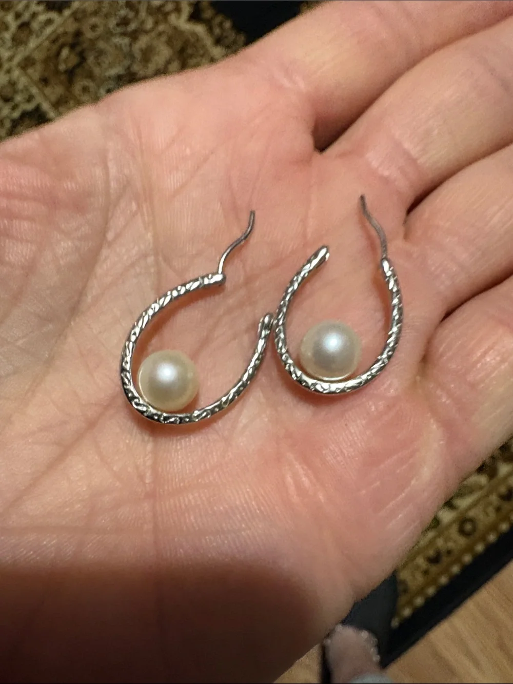 ROBERT EURE DESIGNS .925 STERLING SILVER HOOP FRESH WATER 8MM PEARL.EARRINGS